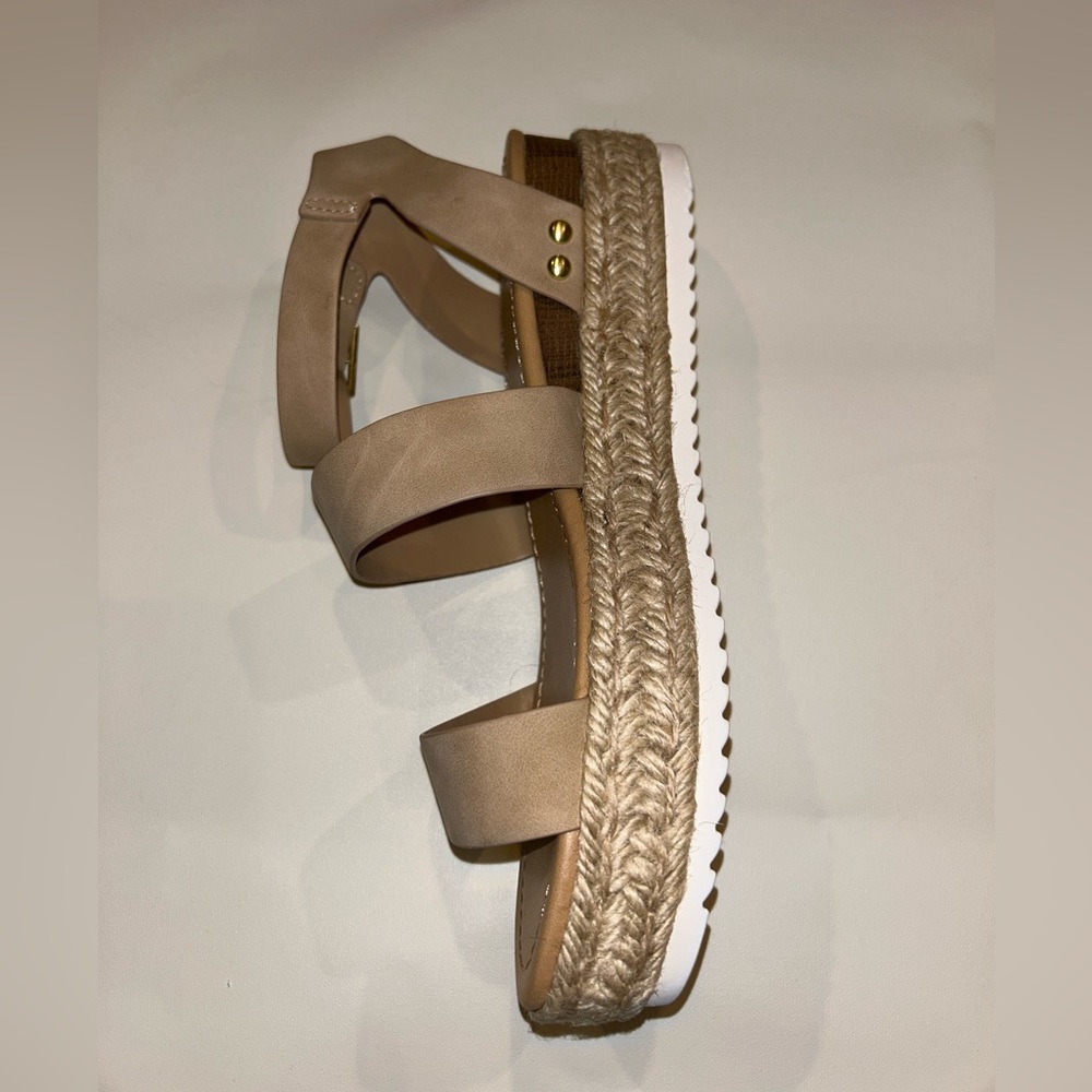 Ankle strap platform sandals